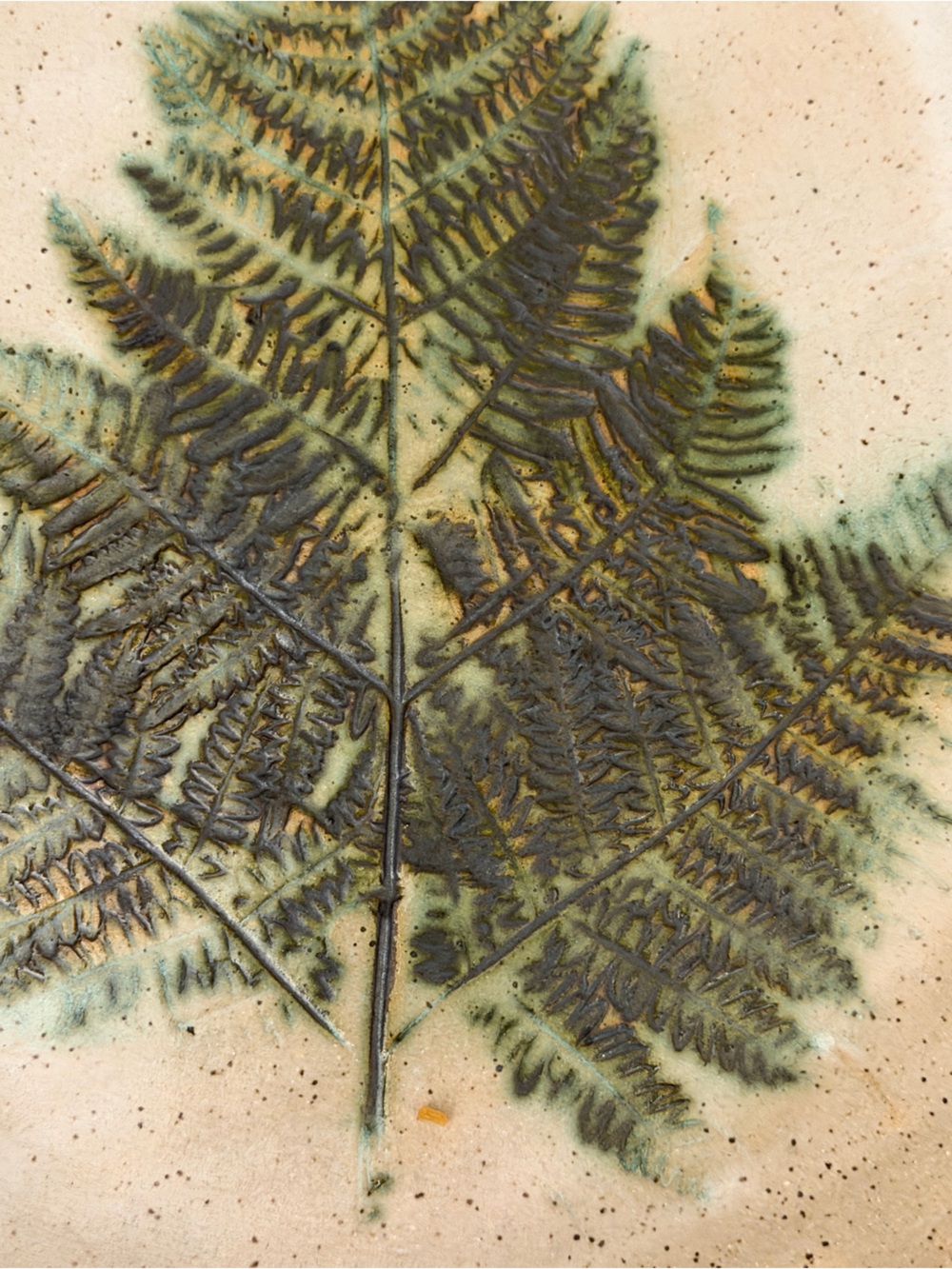Vintage 90’s Studio Pottery Fern Platter - Picture 4 of 6